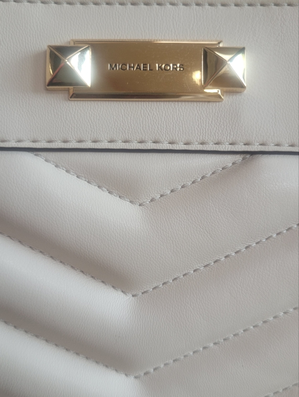 Chic Michael Kors Whitney Light Cream Quilted Leather Medium Chain Shoulder Tote - Picture 9 of 14